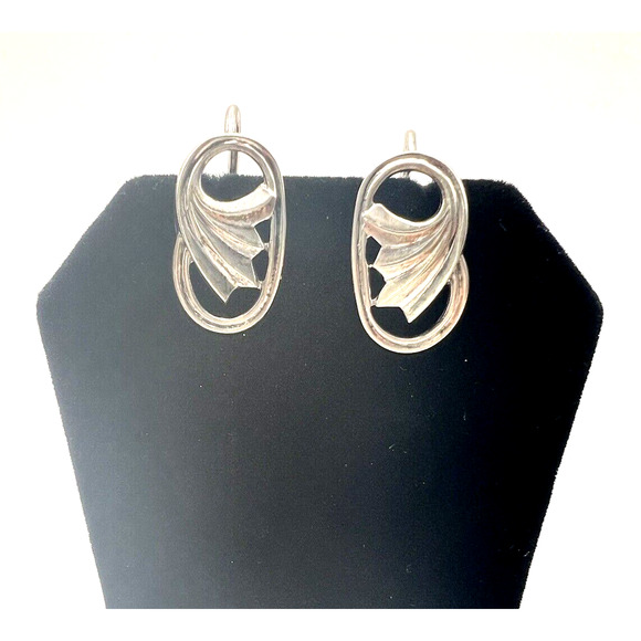 1940s Signed Sterling Silver Vintage Scrolled Flower Screw Back Earrings - Picture 1 of 4